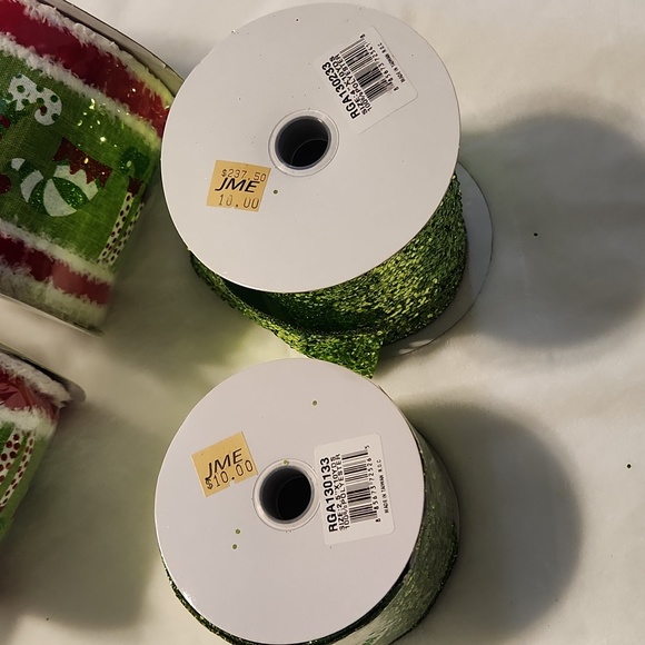 Christmas Ribbons - Picture 13 of 17